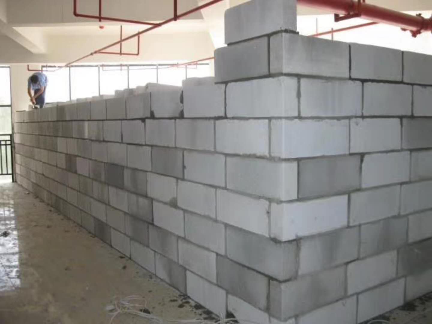五华蒸压加气混凝土砌块承重墙静力和抗震性能的研究
